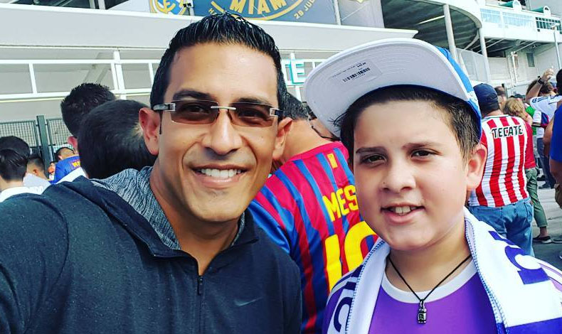 Alberto y su hijo disfrutaron en vivo el encuentro entre Real Madrid Vs Barcelona