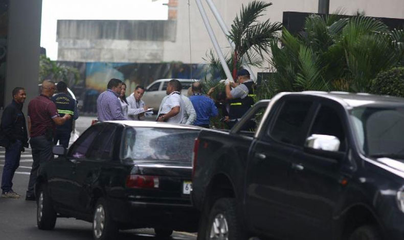 Tres extranjeros fueron atacados en un restaurante en Punta Pacfica
