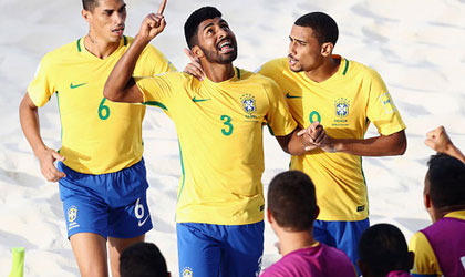 Brasil golea a Tahit en su partido debut