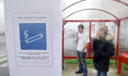 Francia permite fumar institutos secundarios