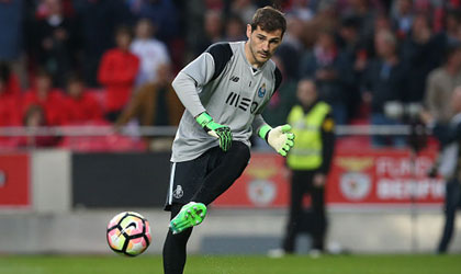 Porto ofrece de prstamo al PSG a Iker Casillas