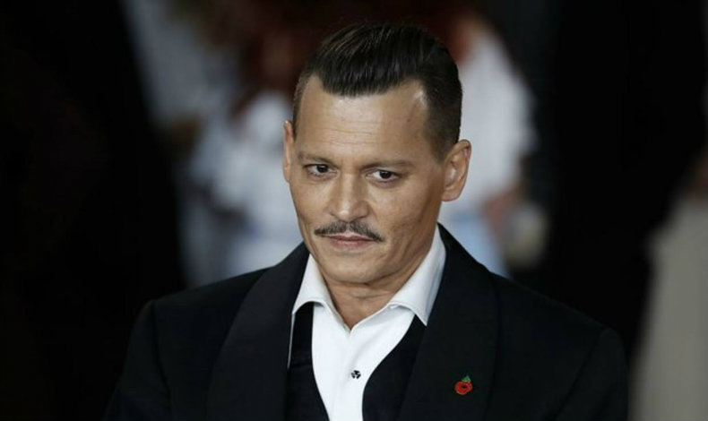 Johnny Depp hizo el show en el estreno de su nueva pelcula Por qu ser?