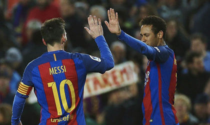 Messi encabeza el partido y le devuelve liderato al Bara en la Liga Espaola