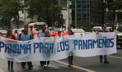 Protesta: 'Panam para los panameos'