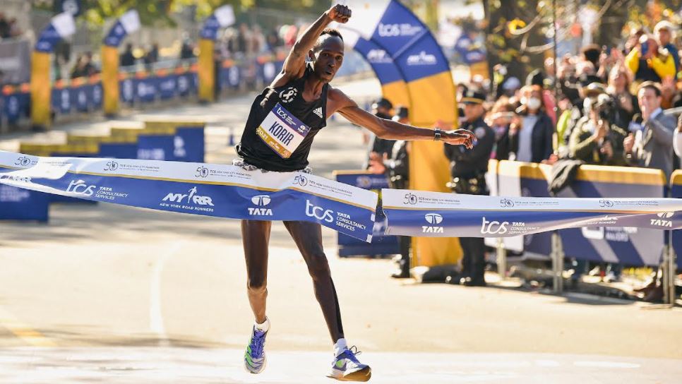 Los atletas de adidas, Peres Jepchirchir y Albert Korir, han ganado hoy la 50. edicin de la TCS New York City Marathon.