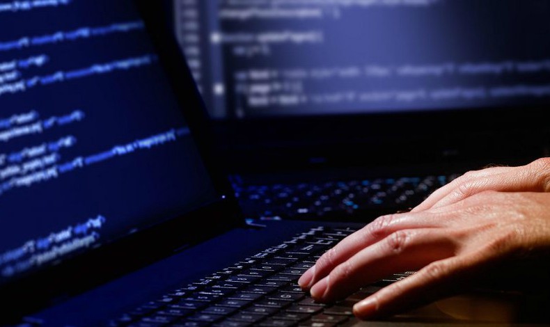 Reino Unido invierte 20 millones de libras para convertir adolescentes en hackers