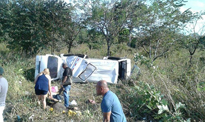 Accidente de trnsito en la va Interamericana deja un muerto y 20 heridos