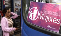 Inslito: Autobuses slo para mujeres