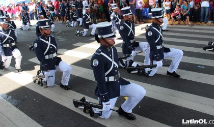 Fotos. Desfile Patrios ruta Casco Viejo 2 parte