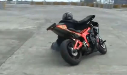 Video: Te mostramos la presentaci�n que har�n los pilotos del +M�vil Xtreme Drift & Stunts Bikes