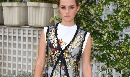 Emma Watson usa vestido inspirado en la cultura nipona