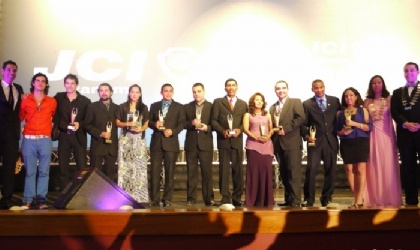 JCI Panam premia a jovenes sobresalientes JCI TOYP
