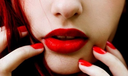 El intenso Rojo en tus labios, puede ser tu mejor aliado