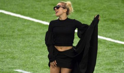 Lady Gaga muestra sus tangas en el Sper Bowl