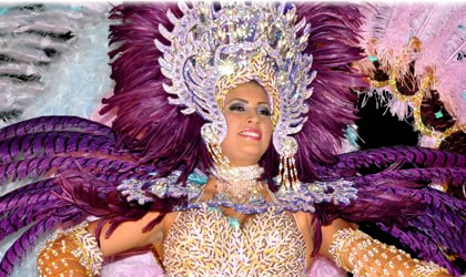 Lunes d�a de disfraces