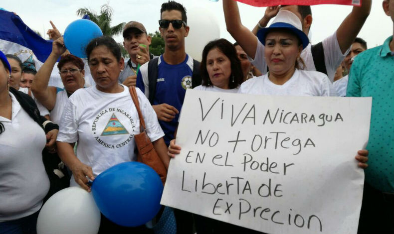 Nicaragenses en Panam exigen renuncia de presidente Ortega