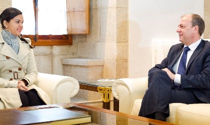 Presidente de Extremadura recibe a la ganadora del Concurso Nacional de Oratoria de Panam 2012