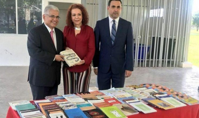 Inaugurarn biblioteca del Parque Urrac