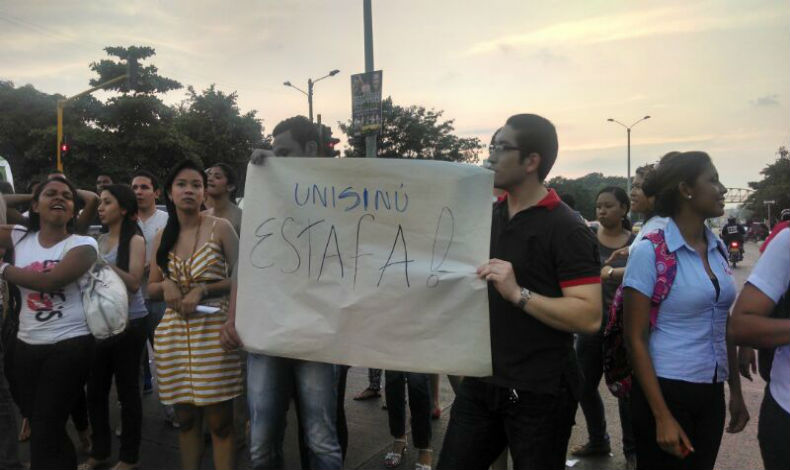 Estudiantes se suman a la protesta en Coln