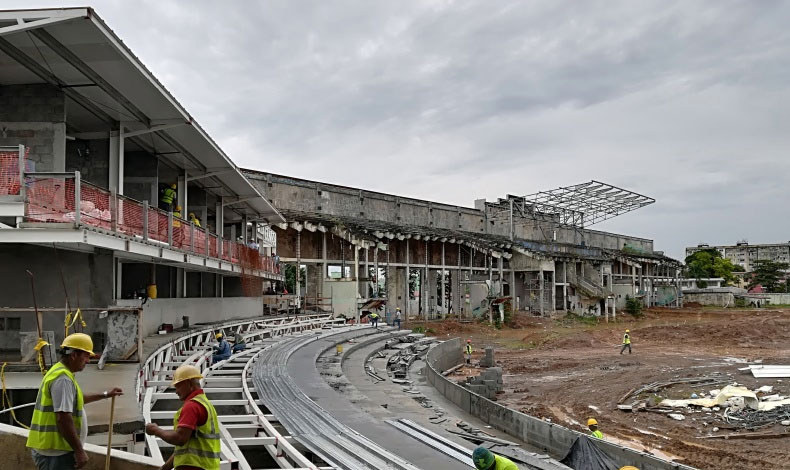 Reconstruccin del Estadio Juan D. Arosemena a paso lento