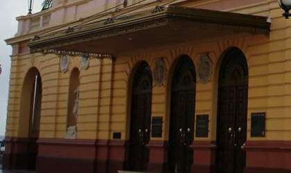 Se posterga restauracin del Teatro nacional