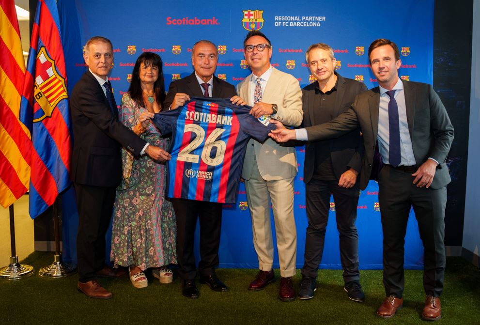 Scotiabank renueva patrocinio como el socio regional del FC Barcelona hasta el 2026
