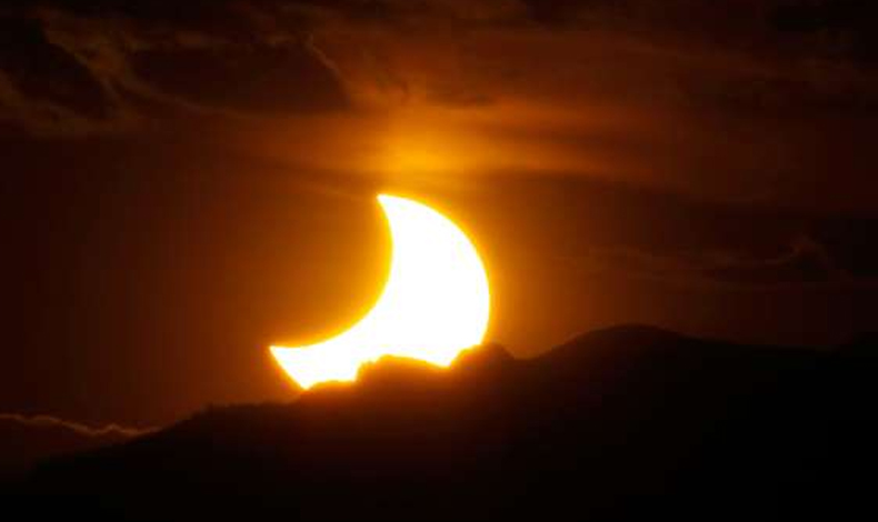 Sigue el eclipse solar con estos importantes pasos