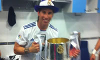 Te mostramos el video: Sergio Ramos destruye la Copa del Rey