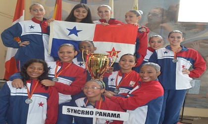 Panameos se destacaron en torneo de nado sincronizado