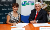 Telef�nica Panam� firma acuerdo de cooperaci�n con �pticas Metro