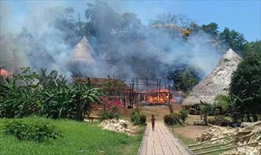 /vidasocial/incendiadas-cinco-casas-de-la-comunidad-indigena-embera-kera/48054.html