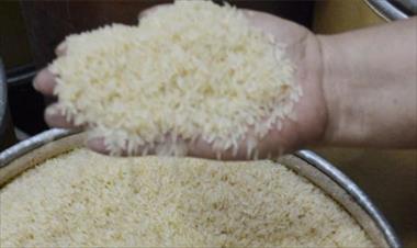 /vidasocial/minsa-asegura-que-no-hay-venta-d-arroz-plastico-en-el-pais/37887.html