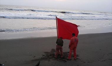 /vidasocial/sinaproc-levanta-bandera-roja-y-amarilla-en-playas-del-pais/39377.html