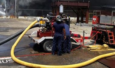 /vidasocial/evacuado-personal-del-puerto-de-manzanillo-por-incendio/47247.html