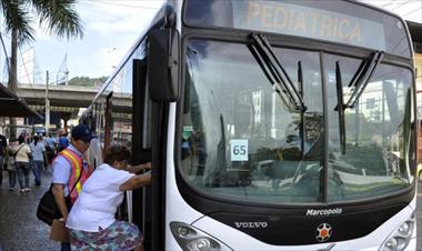 /vidasocial/presidente-varela-informa-nueva-ruta-del-metro-bus-en-colon/65300.html