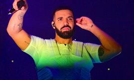 Drake logra los mil millones de reproducciones en streaming