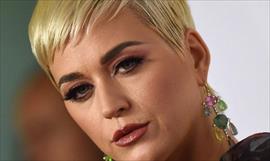 Katy Perry luce en espectacular vestido Mara Escot