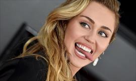 Miley Cyrus y Jimmy Fallon se apoderan del metro del Rockefeller Center para hacer una presentacin incgnita