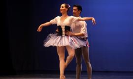 El Ballet Folclrico Ritmos y Races Panameas est en Italia