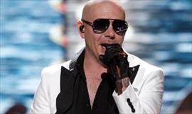 Pitbull regresa en el tiempo con Back in time