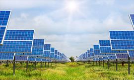 China apuesta por la planta solar flotante ms grande de la Tierra