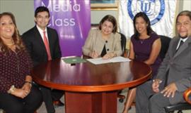 Fundacin Telefnica y Universidad Latina se unen en pro de la niez panamea