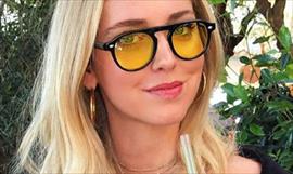 Solange se suma a la tendencia de llevar lentes de sol con cristal amarillo