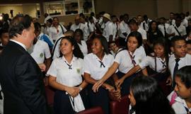 Presidente Varela convers con docentes bilinges que se encuentran en Atlanta