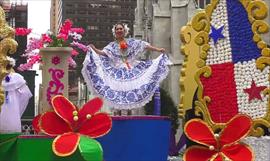 Rosario Mayela estar en el Desfile de la Hispanidad