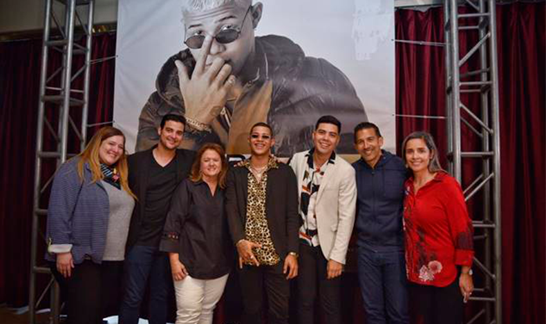 Sony Music Centroamerica & Caribe firman la revelacin musical de Panam, EL Boza