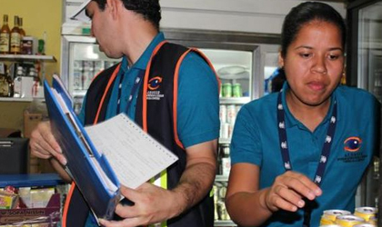 ACODECO retira 545 envases de atn y sardinas por no cumplir los reglamentos