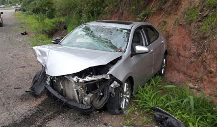 A causa de un accidente de trnsito hubo tres lesionados que fueron trasladados al Hospital