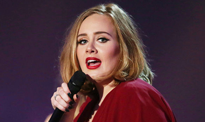 Adele rechaza oferta para cantar en el Super Bowl