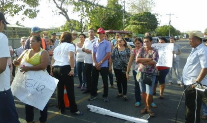 Comienza el caos, cierran va Las Tablas-Tonos por falta de agua